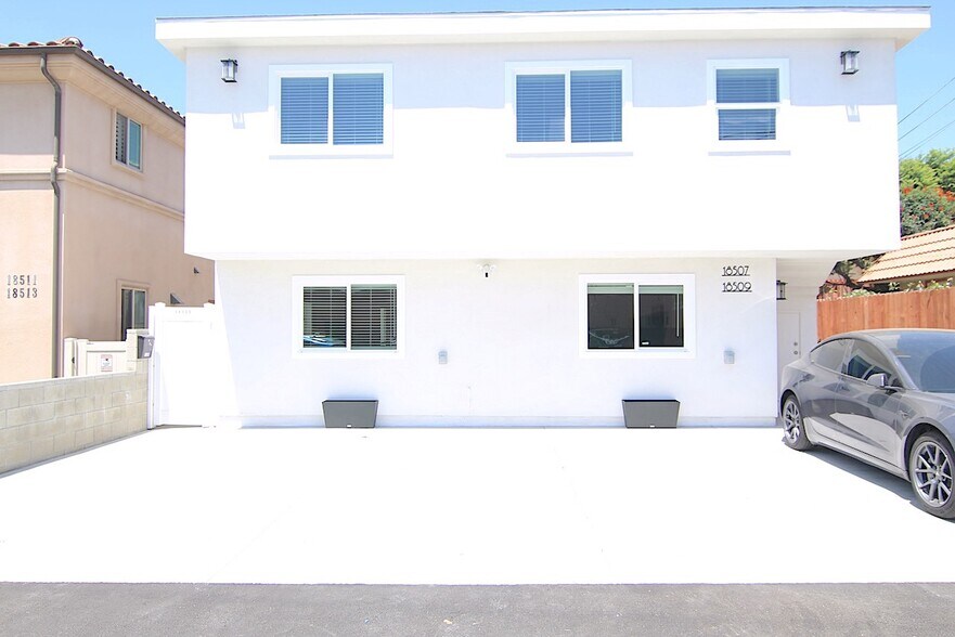 Building Photo - 18509 Burin Ave