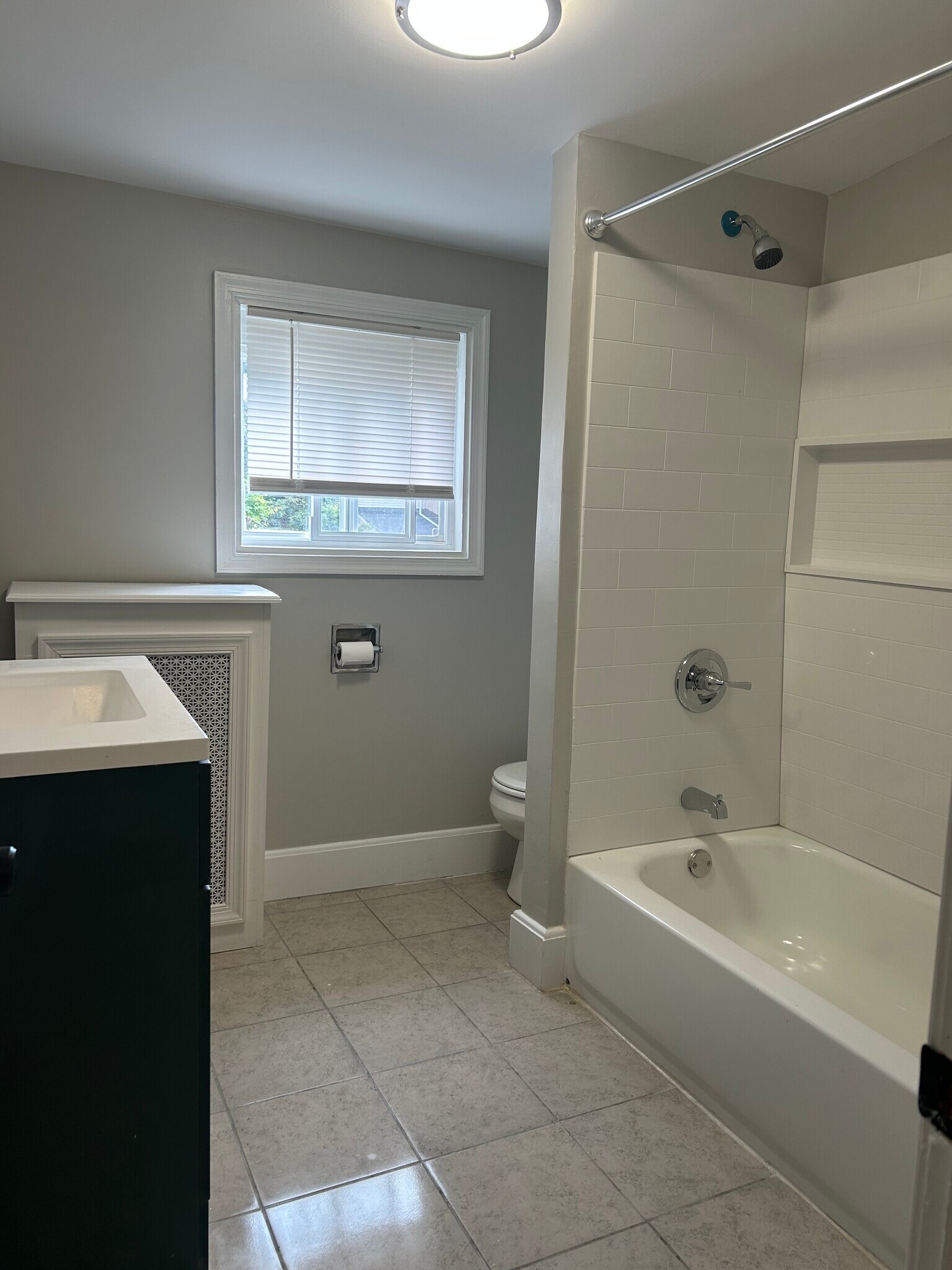 Bath - 2537 E Norris St