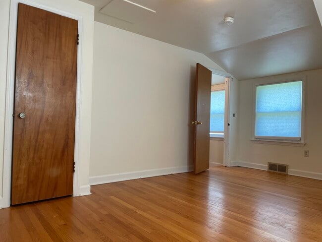 Building Photo - 4120 Jerome St