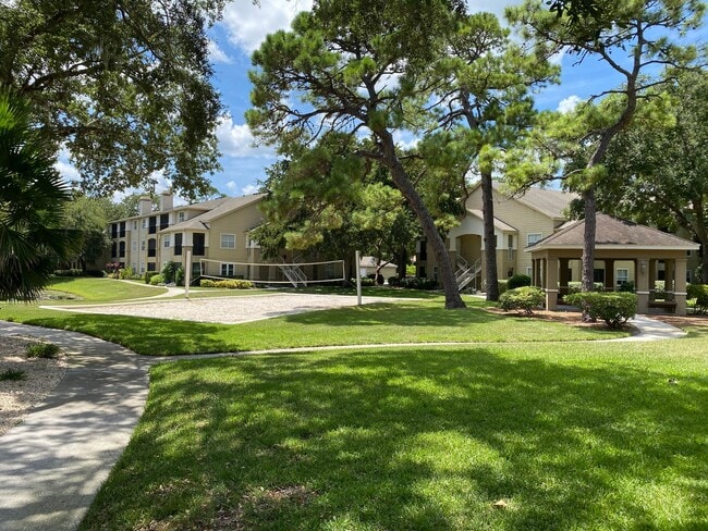 Building Photo - 11 Arbor Club Dr