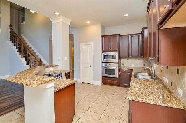 Building Photo - 10910 Milano Ct