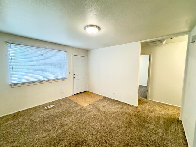 Building Photo - 171 S 900 W