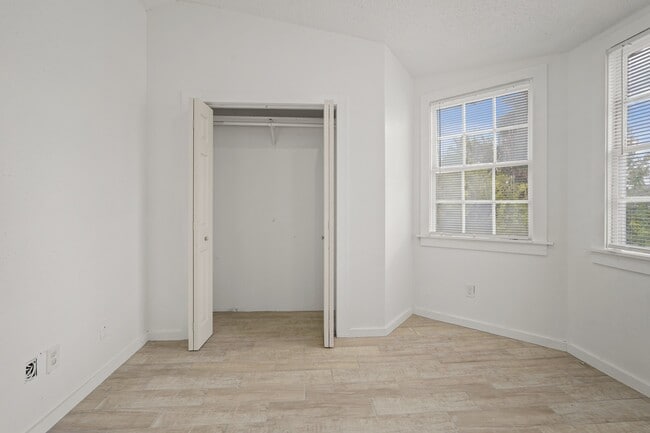 Building Photo - 1415 Church St