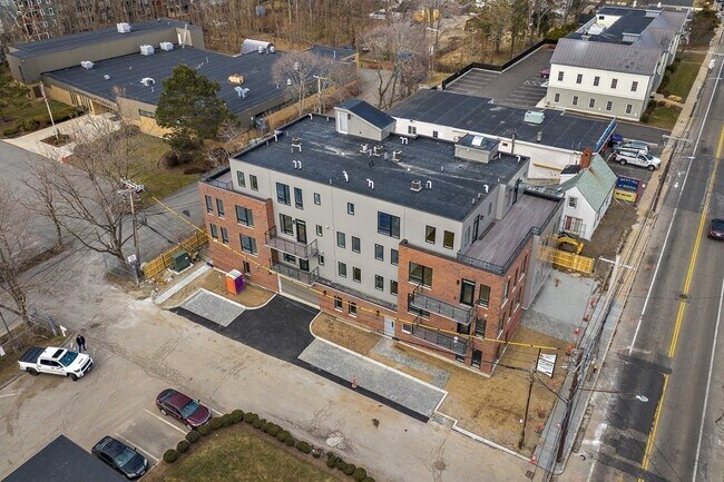 Building Photo - 1169 Adams St