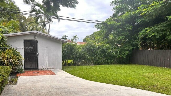 Building Photo - 2474 SW 24th Ter