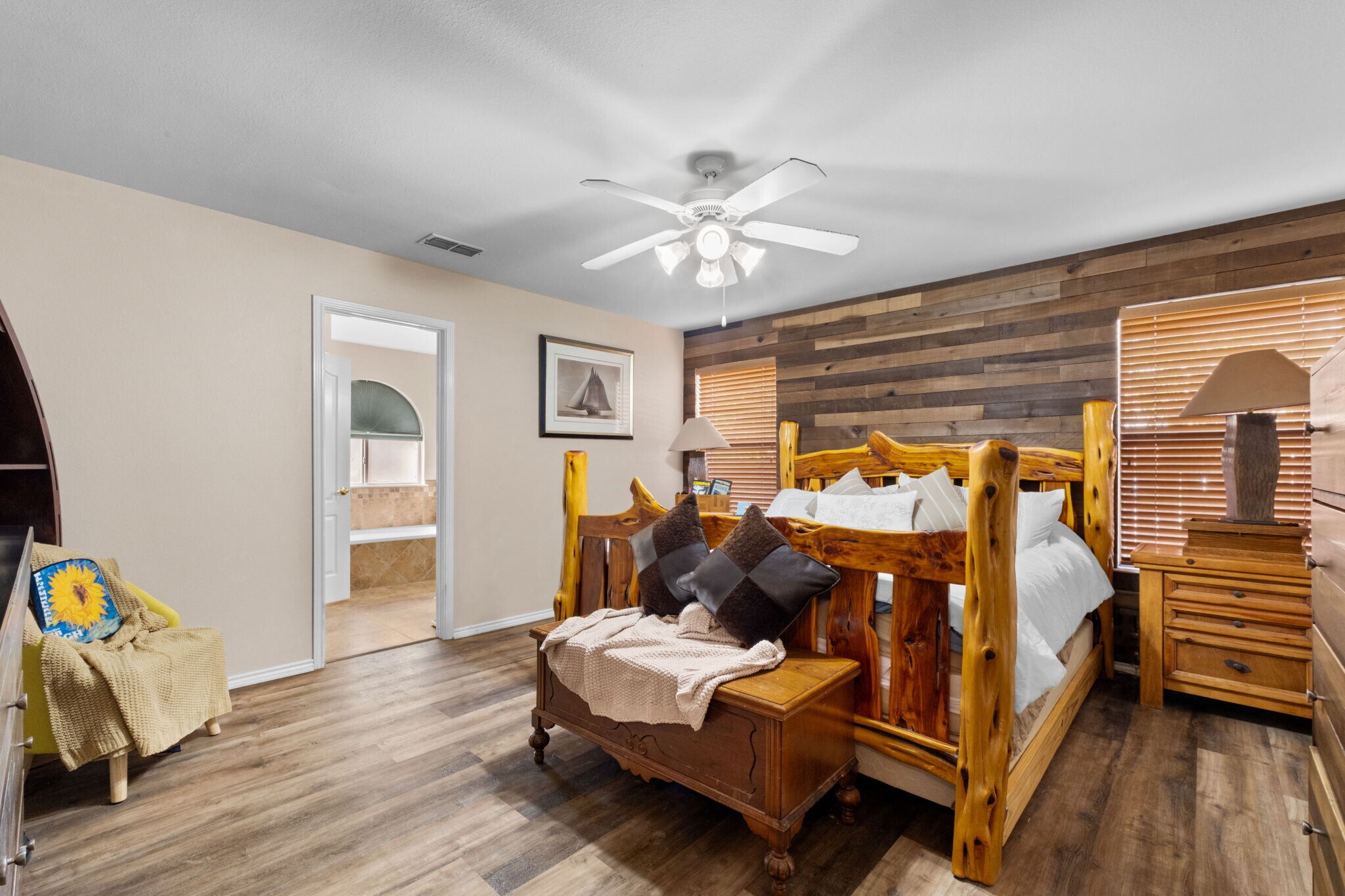 Building Photo - 12211 Hart Crest