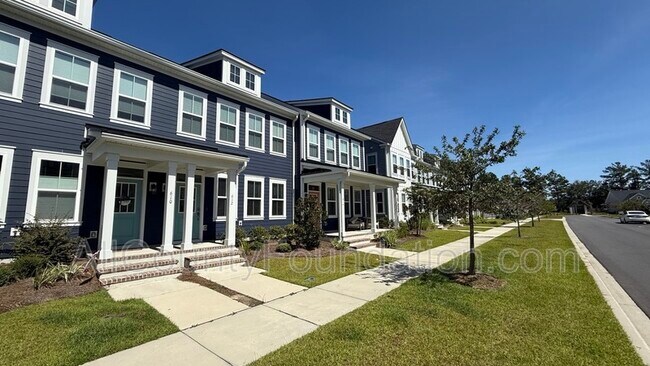 Building Photo - 612 Southview Ln