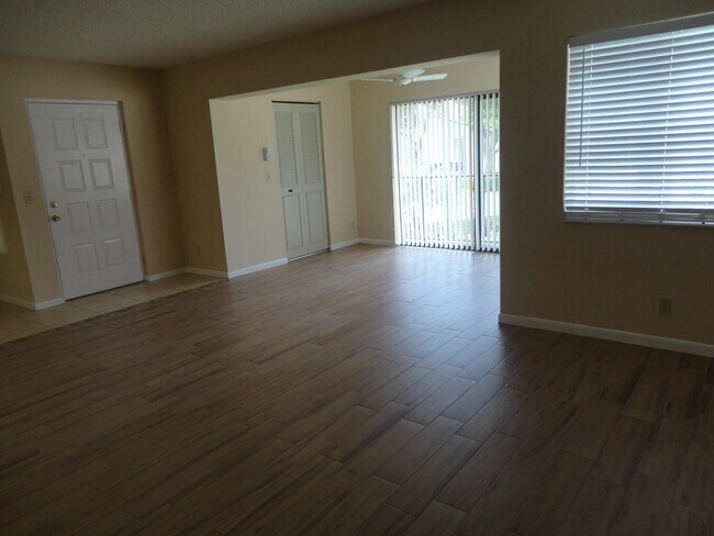 Building Photo - 4695 Sable Pine Cir