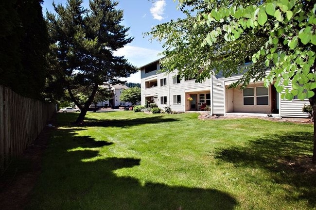 Primary Photo - Creekside Apartments
