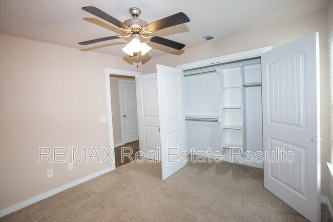 Building Photo - 1523 Purple Finch St