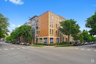 Building Photo - 2755 N Lakewood Ave