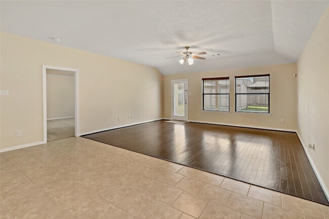 Building Photo - 3308 Southern Grove Ln