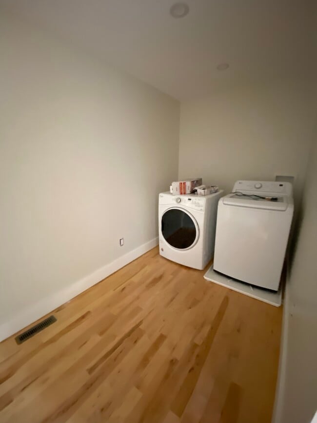 Building Photo - 81 Havermans Ave