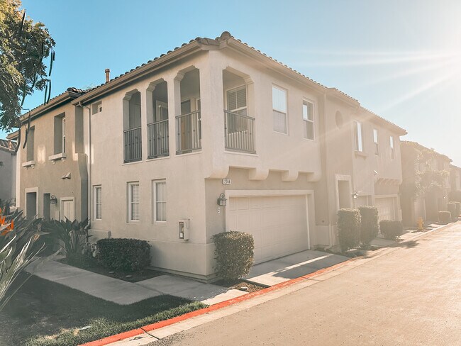 Building Photo - 2744 Crown Ridge Rd