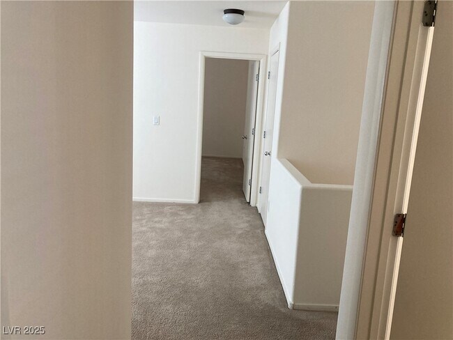 Building Photo - 6237 Clapton Way