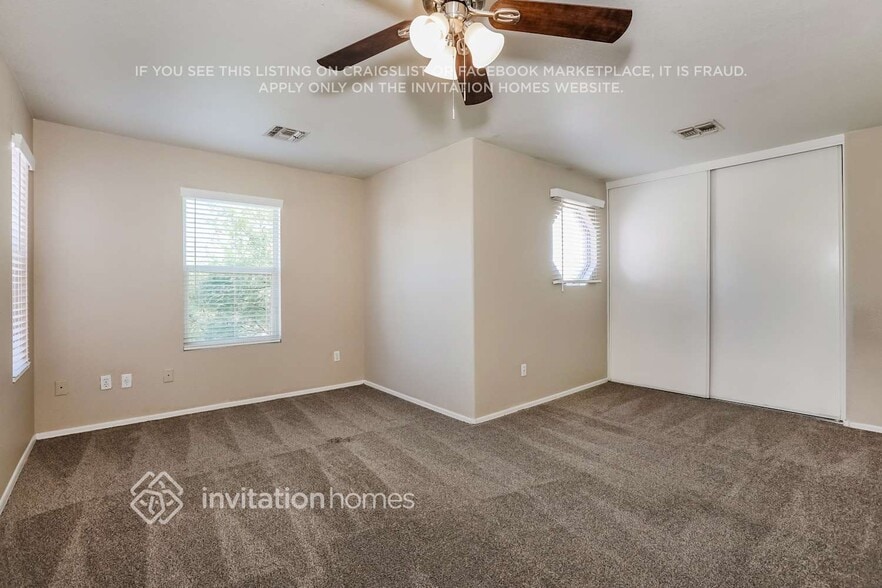 Building Photo - 8213 E Posada Ave