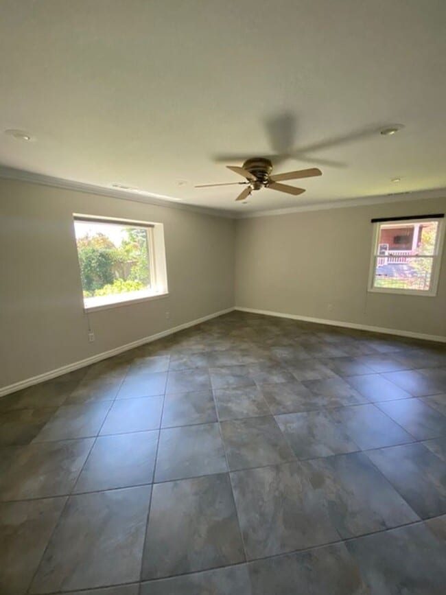 Building Photo - Gorgeous Home In Pinnacle Country Club!