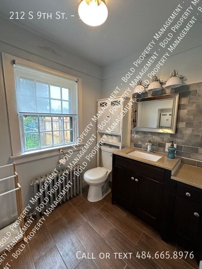 Building Photo - 212 S 9th St