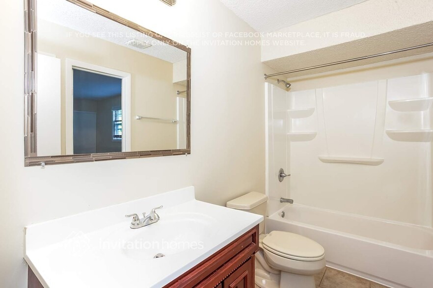 Building Photo - 6215 Sunflower Dr