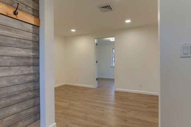Building Photo - 51 Wharton Ave