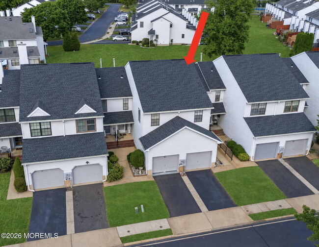 Building Photo - 84 Chestnut Way