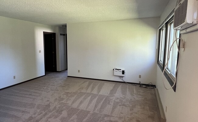 Building Photo - Elmwood Terrace