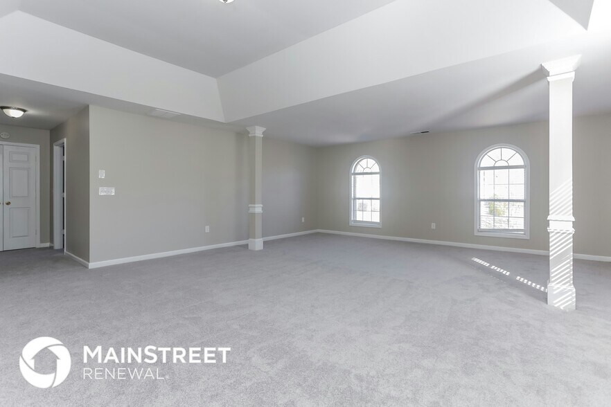 Building Photo - 176 Olympic Dr