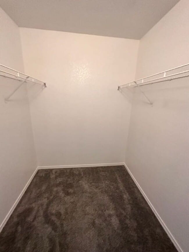 Building Photo - GREAT 2 BED, 2 BATH CONDO! READY FOR IMMED...