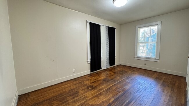 Building Photo - 1608 S 4th St