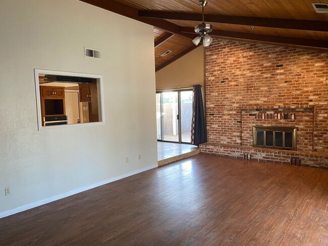 Building Photo - 3710 W Sunnyside Ct