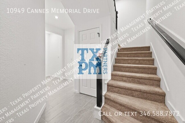 Building Photo - 10949 Cannes Memorial Dr