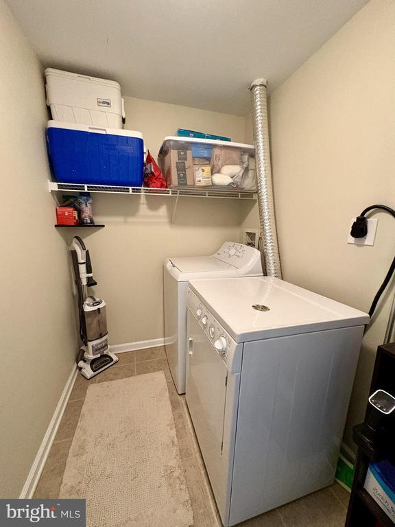 Building Photo - 1101 Primrose Ct