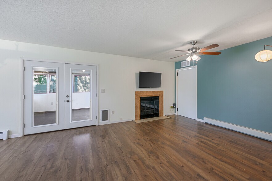 Building Photo - 122 Davis Cir
