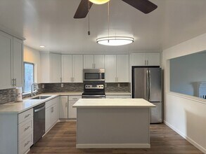 Building Photo - 2460 Brookside Way