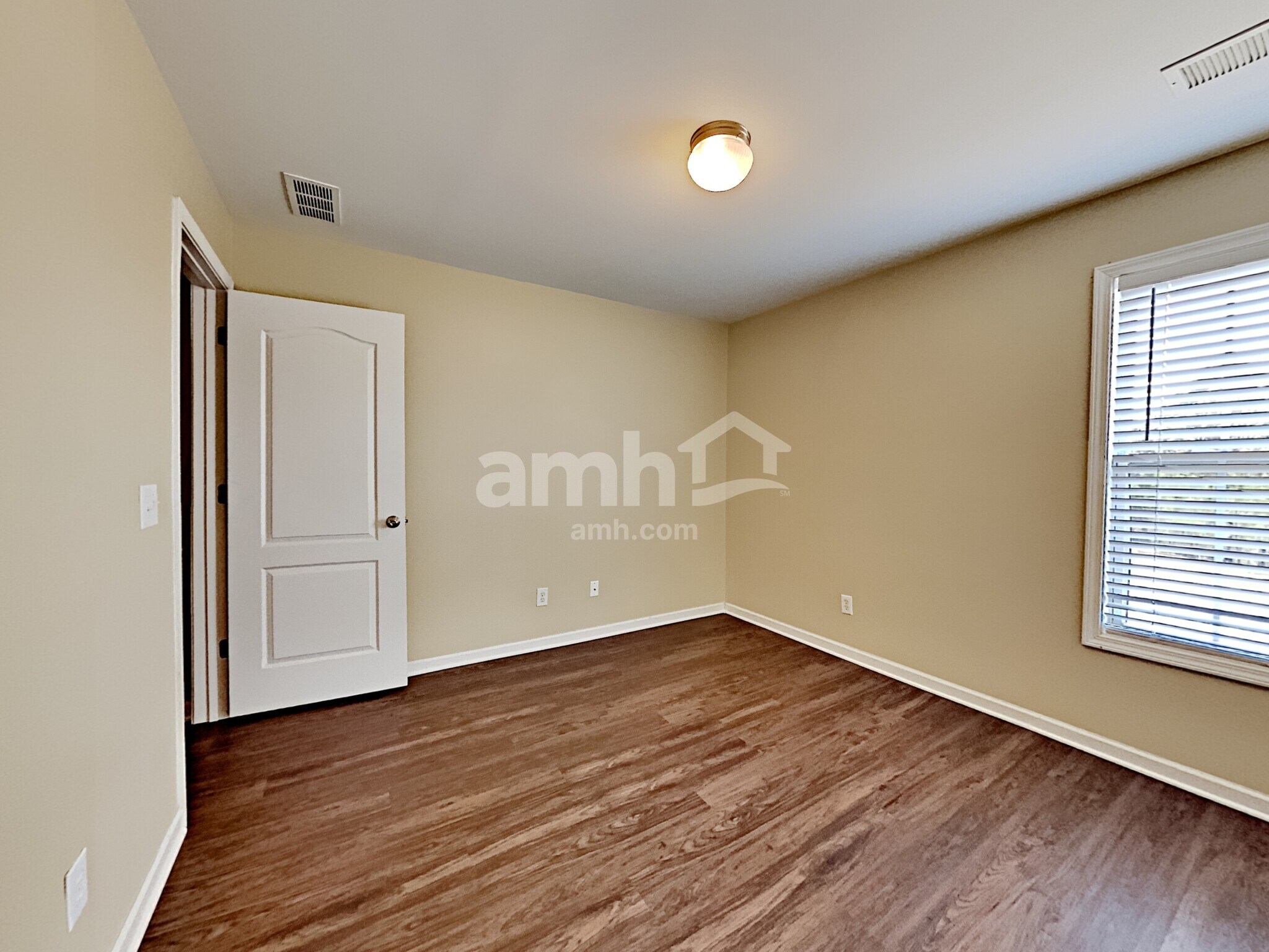 Building Photo - 6078 Lancelot Ln