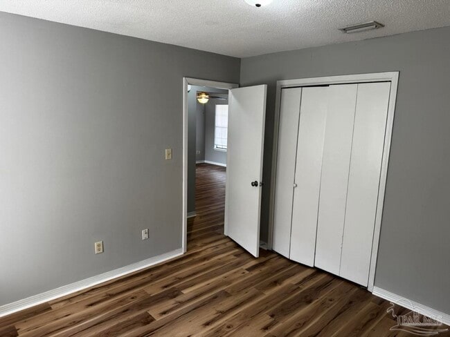 Building Photo - 711 Tumbleweed Trail