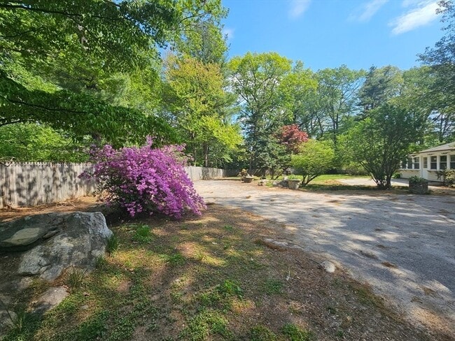 Building Photo - 37 Fairchild Dr