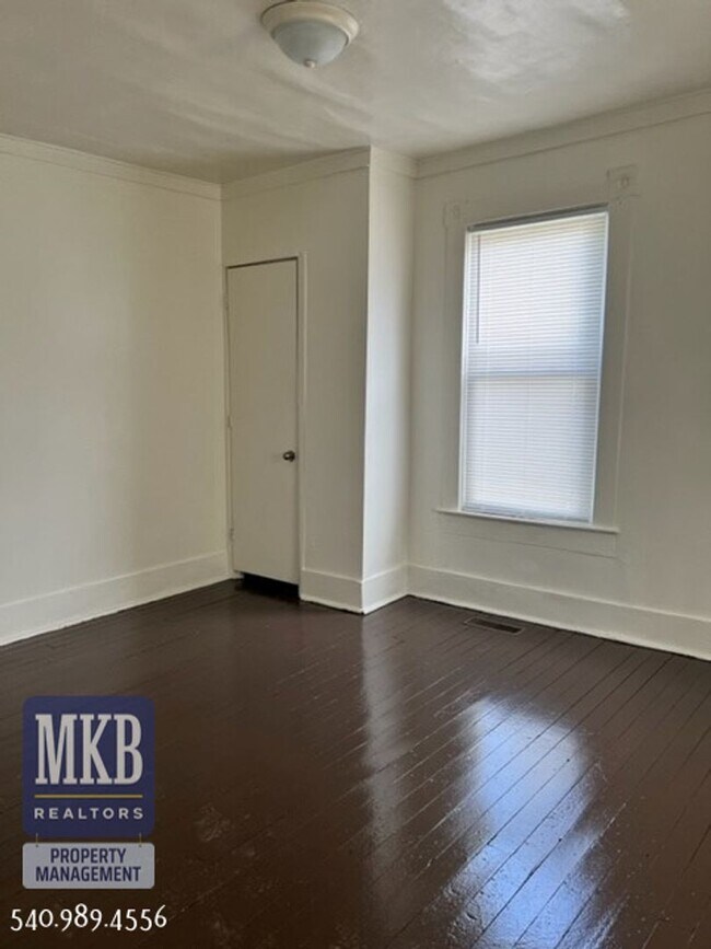 Building Photo - 501 Rutherford Ave NW
