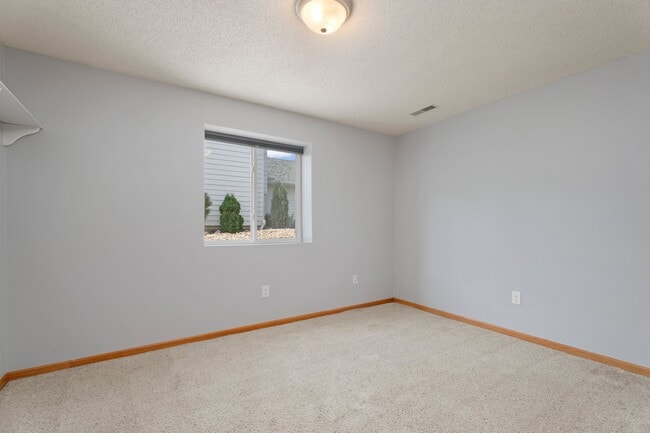 Building Photo - 3906 Lone Peak Dr