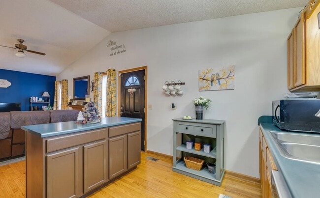 Building Photo - 1813 Todd Dr