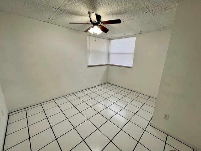 Building Photo - Cute home in Euclid Manor for rent
