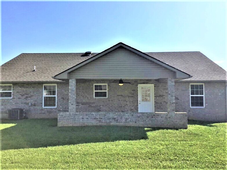Building Photo - 6515 Mission Springs Ln
