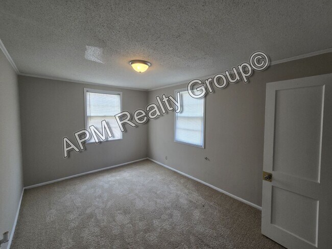 Building Photo - 320 S Beltline Blvd