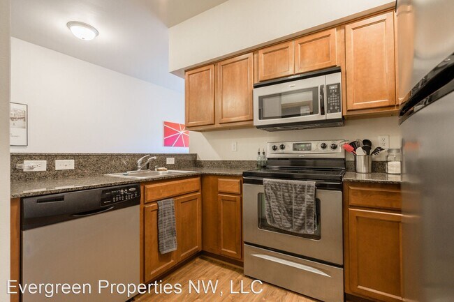 Building Photo - 3900 Deemer Rd