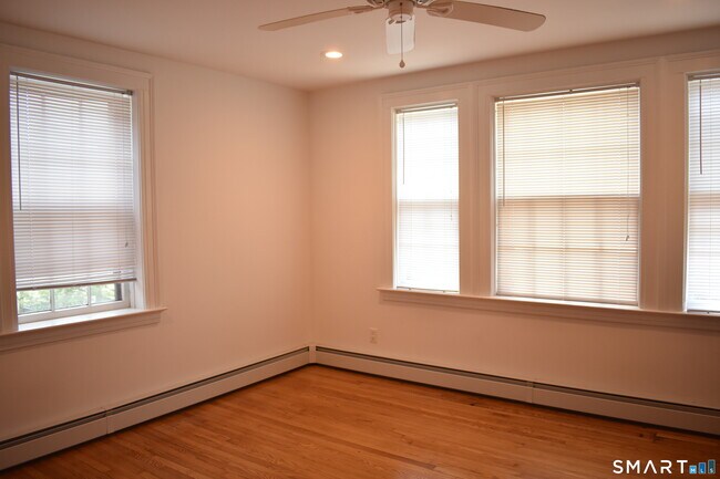 Building Photo - 151 Cold Spring St