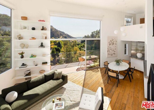 Building Photo - 2500 Zorada Dr