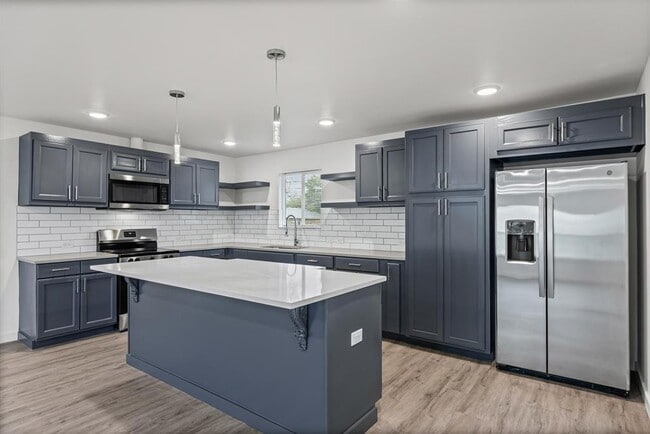 Building Photo - 1100 Monte Vista Dr