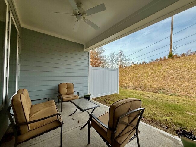 Building Photo - 254 Deardom Wy