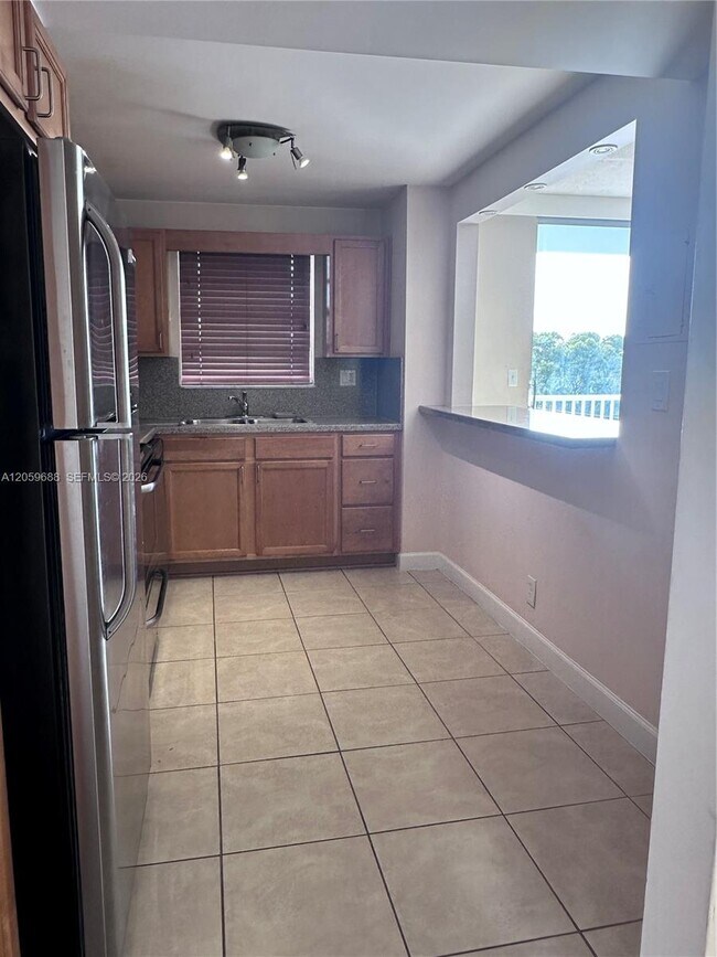 Building Photo - 137 Golden Isles Dr