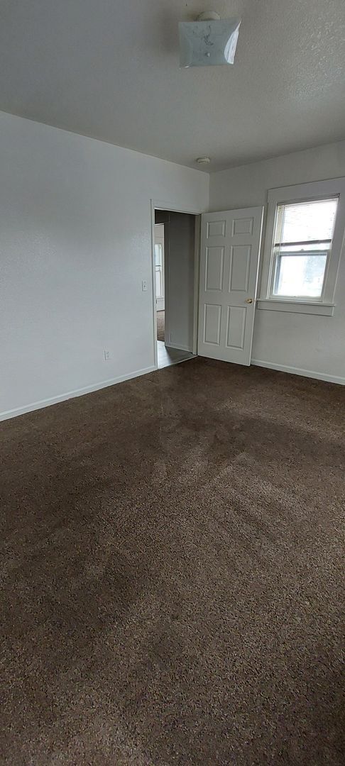 Building Photo - (1614 8th Ave)